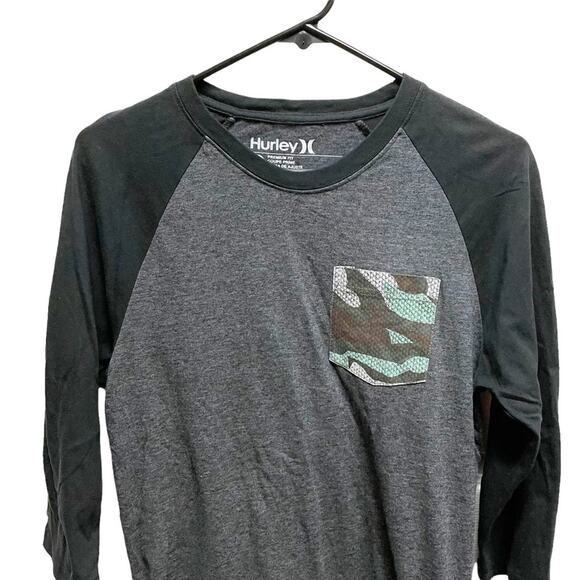 Hurley Gray & Black Y2K Baseball Tshirt with Camo Front Pocket Men’s Small - Picture 2 of 5